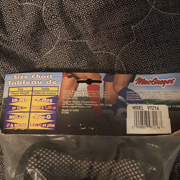 MacGregor Pro Armor soccer Shin Guards one pair - Picture 4 of 4